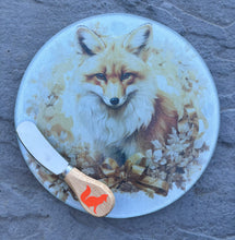 Load image into Gallery viewer, Cheese plate/trivet, Foxes single image, assorted designs