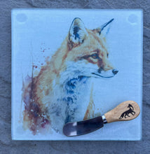 Load image into Gallery viewer, Cheese plate/trivet, Foxes single image, assorted designs