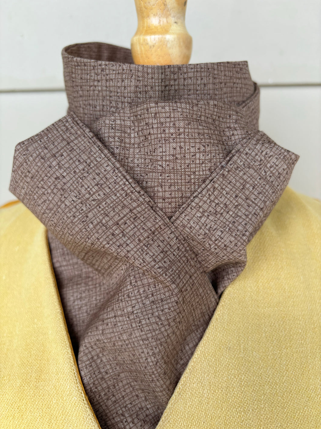 Stock tie, Brown crosshatch