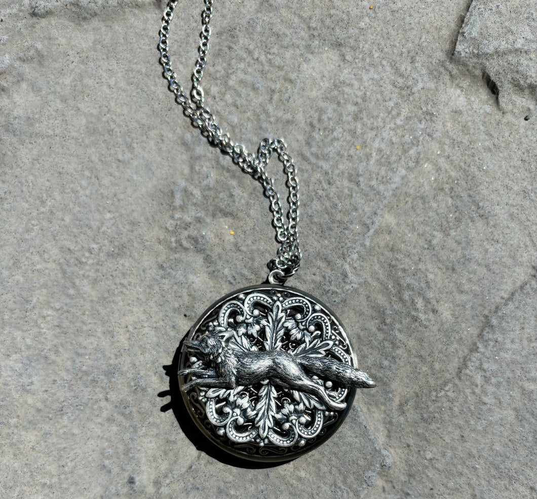 Necklace, Fox locket