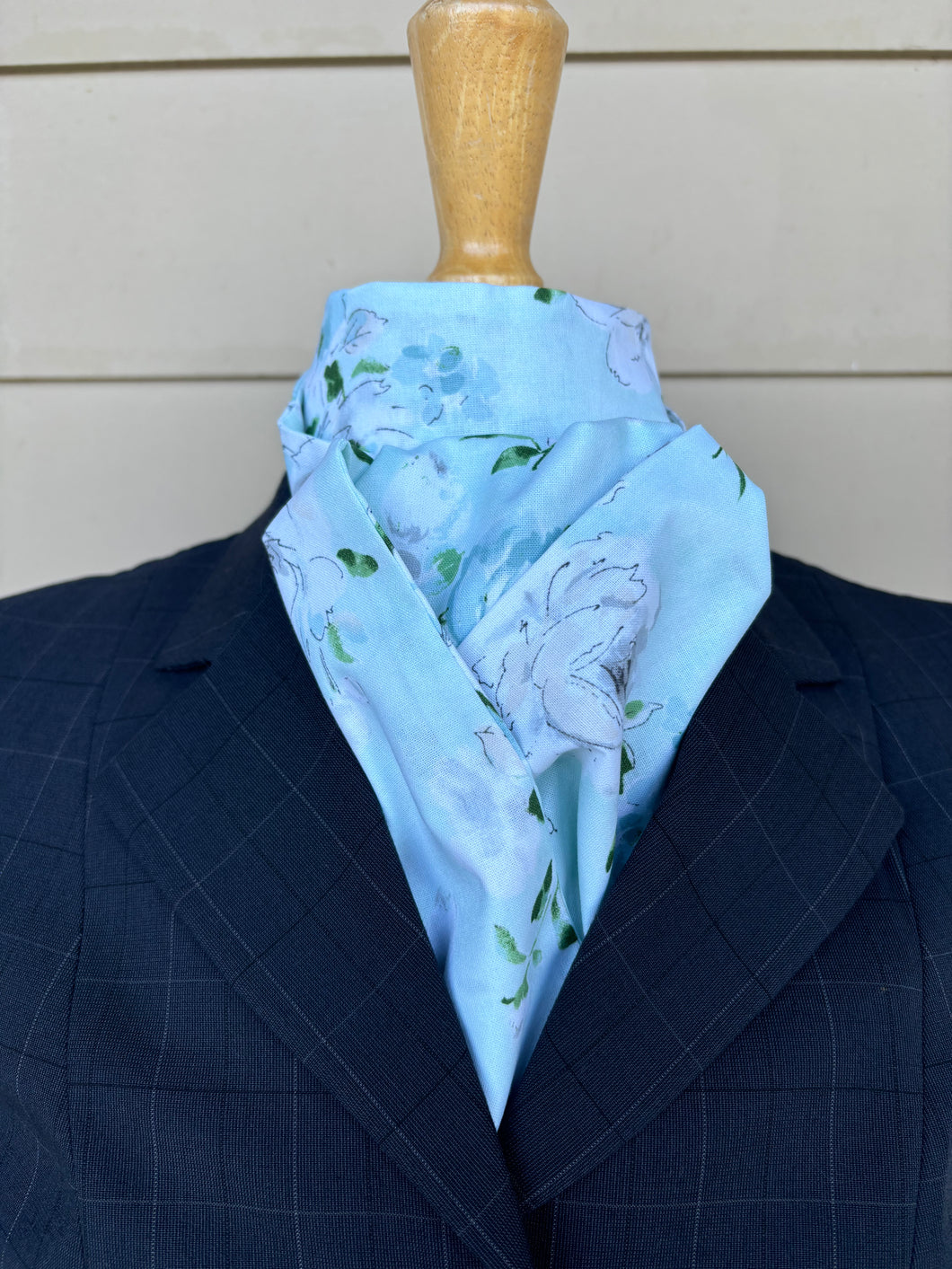Stock tie, Light blue floral watercolor