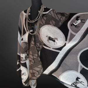 Shawl/Pahmina, Horse in oval