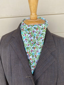 Stock tie, Pink berries and flowers