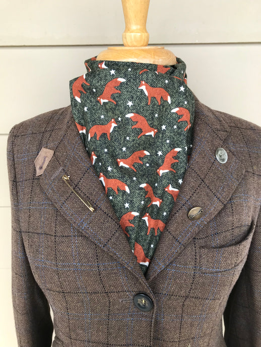 Stock tie, Fox and stars, green