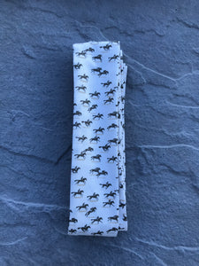 Stock tie, Galloping horses